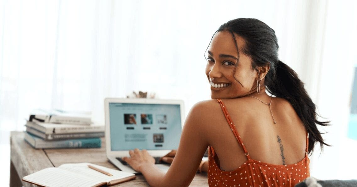 The Ultimate Guide to Successful Vlogging and Blogging in 2025