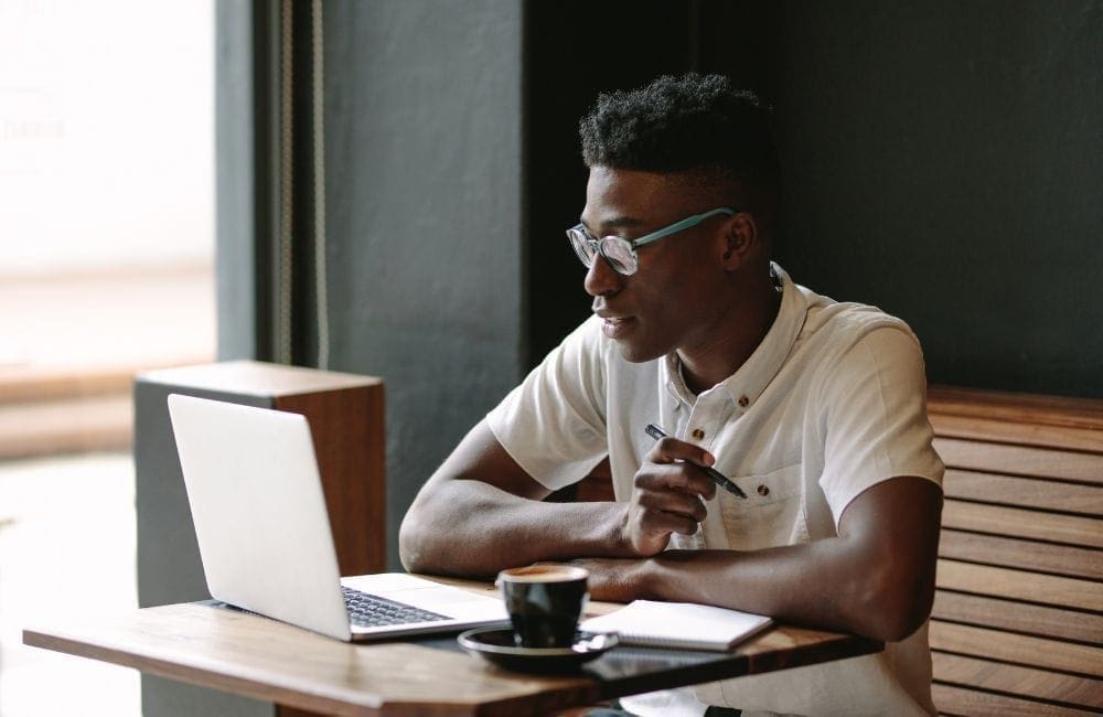 Upwork vs Fiverr Guide: Choose the Right Freelance Platform