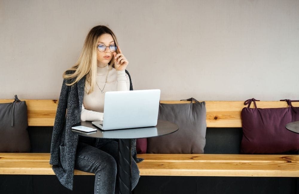 An image of a freelancer for a gig web story.