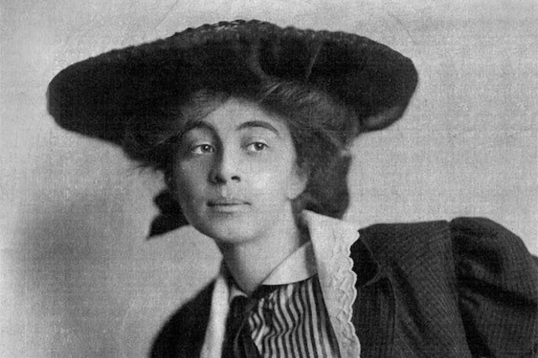 Black and white portrait of Doris Fleischman, the first U.S. woman to receive a passport under her maiden name in 1923.